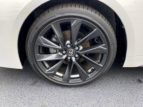 Used 2024 Toyota Corolla SE image 8