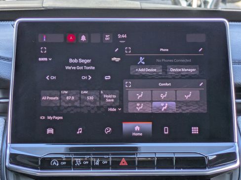 Used 2024 Jeep Compass Latitude image 15