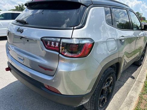 Used 2024 Jeep Compass Trailhawk AWD/4WD image 3