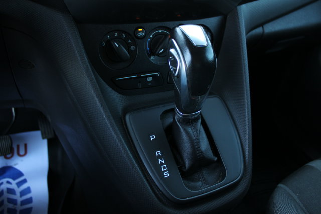 Used 2018 Ford Transit Connect XLT FWD image 17