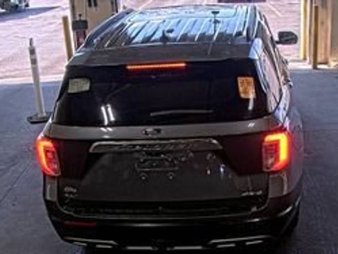Used 2023 Ford Explorer XLT w/ Equipment Group 202A AWD/4WD image 5