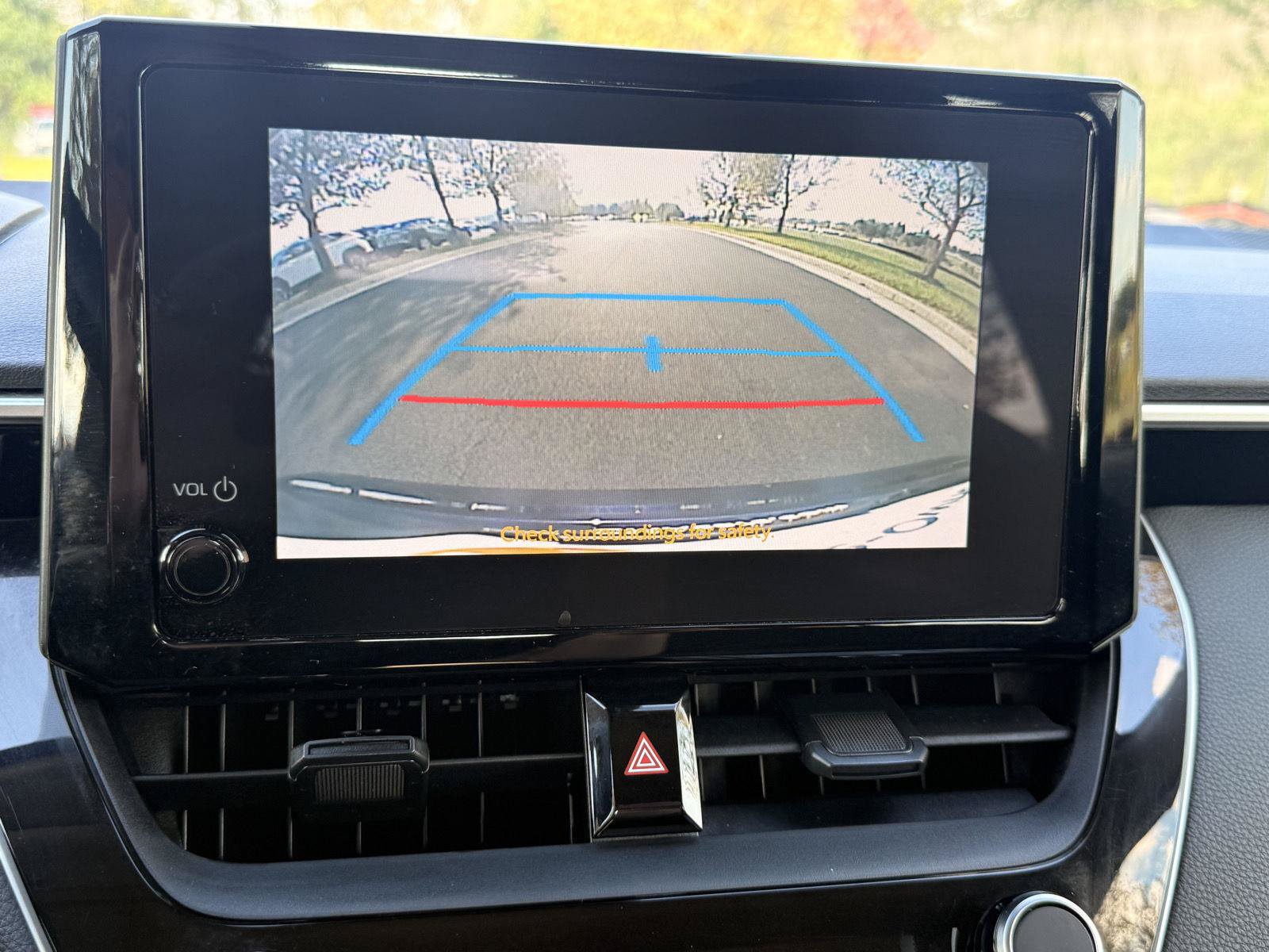 Used 2023 Toyota Corolla LE w/ Carpet Mat Package (TMS) FWD image 32