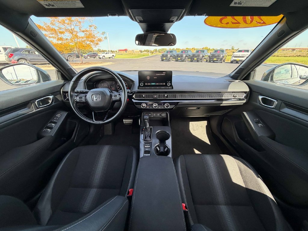 Used 2025 Honda Civic Sport image 28