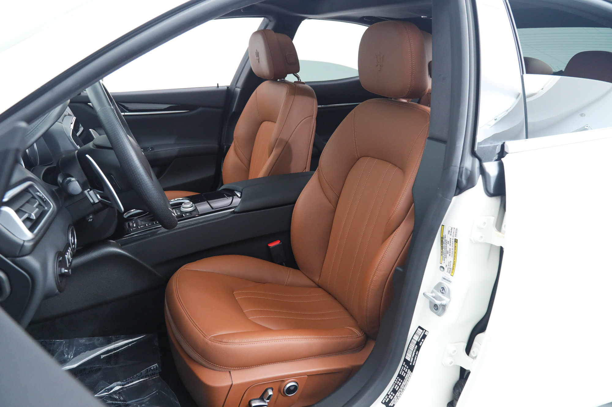 Certified 2023 Maserati Ghibli Modena RWD image 17