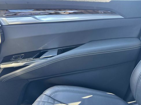 New 2025 Cadillac Escalade Sport Platinum w/ LPO, Floor Liner Package image 25