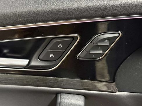 Used 2018 Audi Q7 3.0T Prestige w/ Prestige Package AWD/4WD image 22