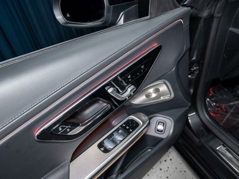 Used 2025 Mercedes-Benz CLE 300 4MATIC Cabriolet image 16