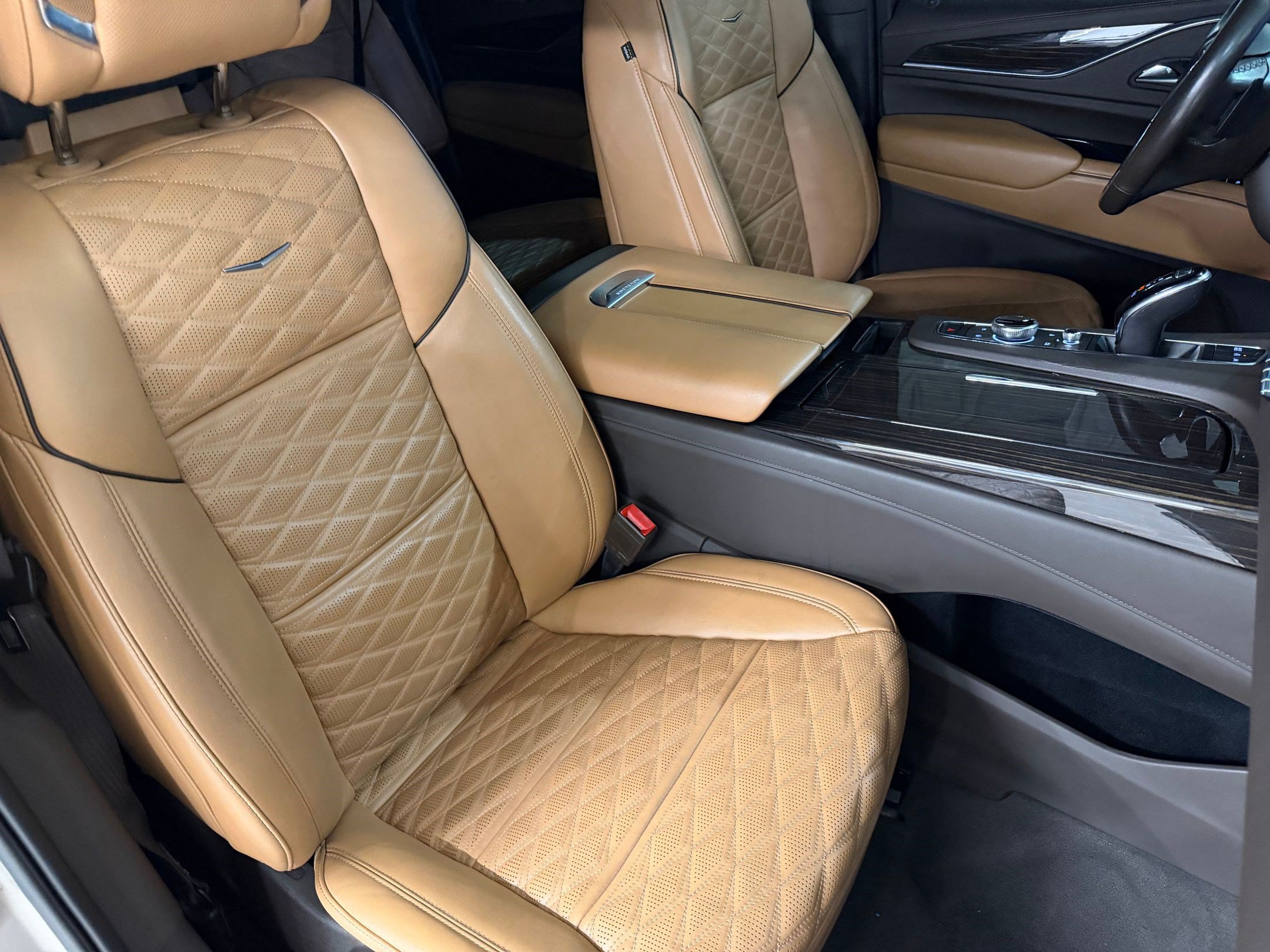 Used 2021 Cadillac Escalade ESV Premium Luxury w/ Driver Assist Tech Package AWD/4WD image 42