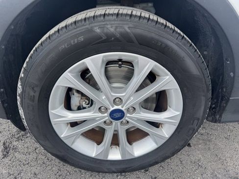 Used 2018 Ford Escape SEL image 46