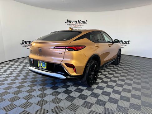 Used 2024 Buick Envista Sport Touring w/ Convenience I Package image 7