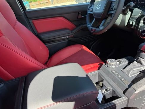 Used 2025 Toyota Tacoma TRD Pro AWD/4WD image 92