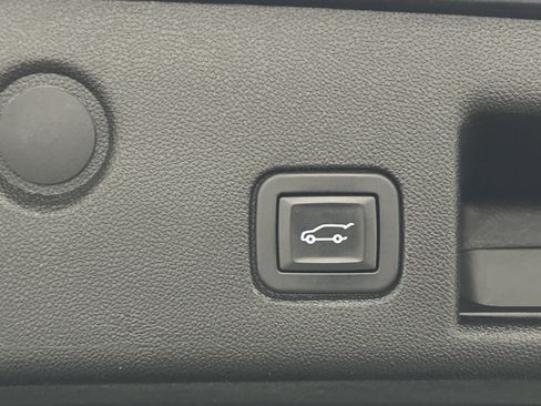 Used 2019 Chevrolet Equinox LT AWD/4WD image 14