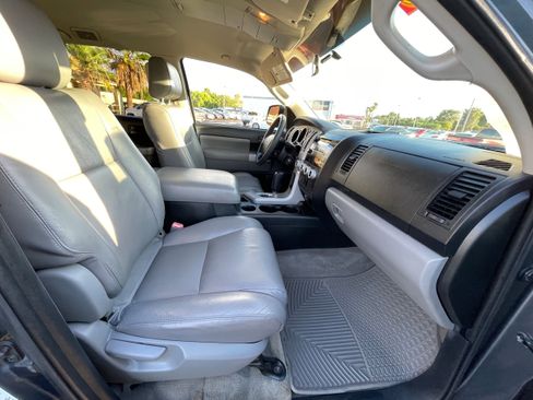 Used 2008 Toyota Sequoia SR5 image 23