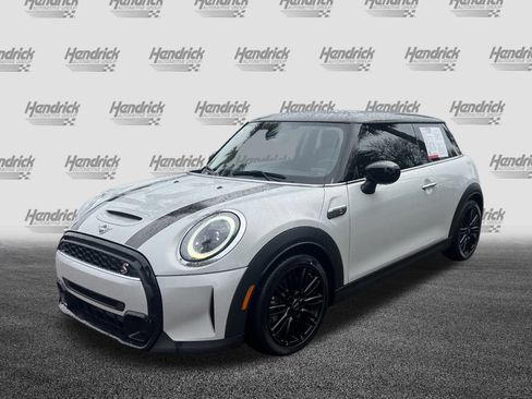 Certified 2023 MINI Cooper S image 5