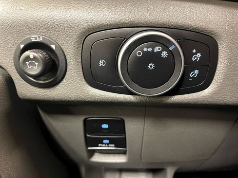 Used 2021 Ford Transit 350 XLT image 21