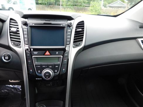Used 2016 Hyundai Elantra GT w/ Option Group 03 FWD image 7