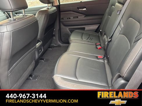 Used 2024 Nissan Pathfinder SL image 41