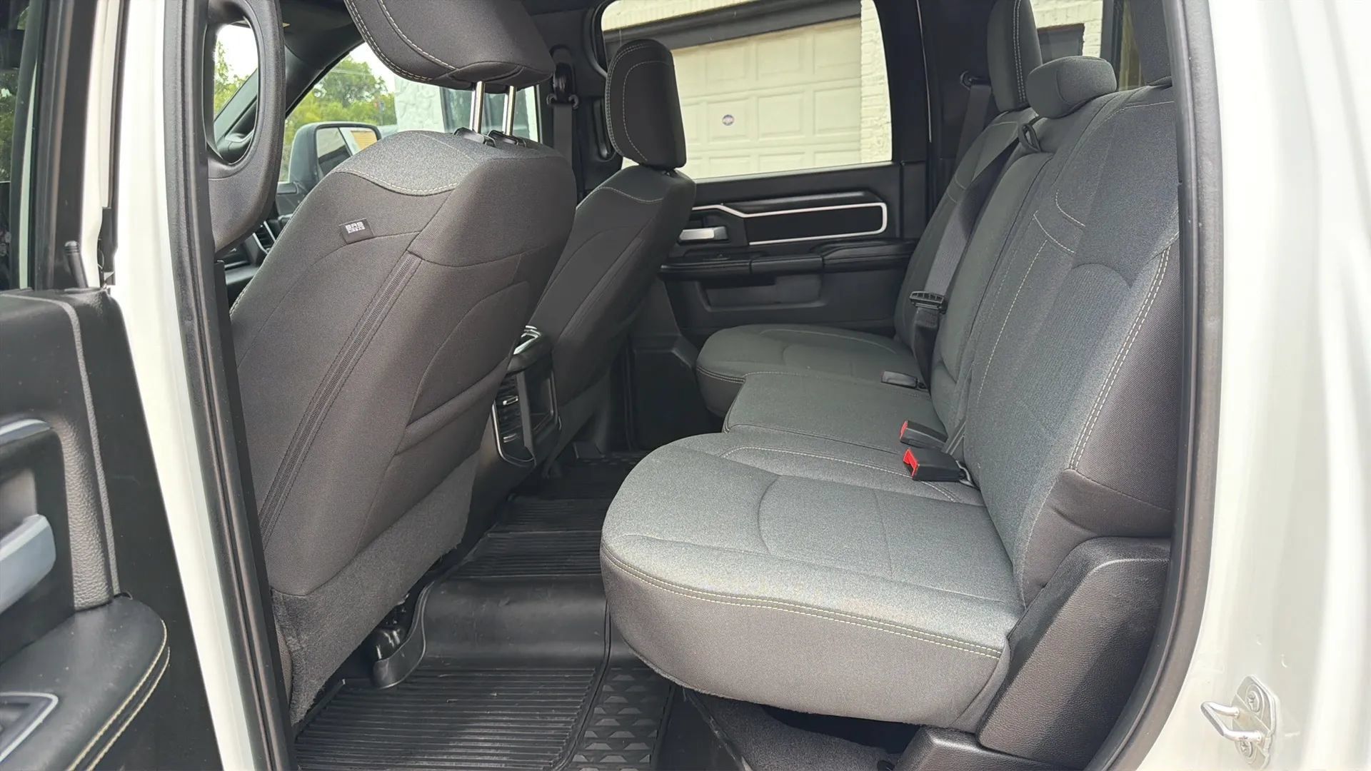 Used 2024 RAM 2500 Big Horn w/ Sport Appearance Package AWD/4WD image 10
