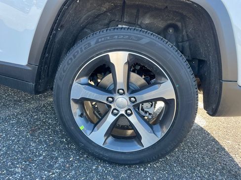New 2026 Jeep Grand Cherokee Limited AWD/4WD image 25