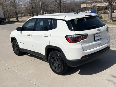 Used 2018 Jeep Compass Sport w/ Tech Group image 8