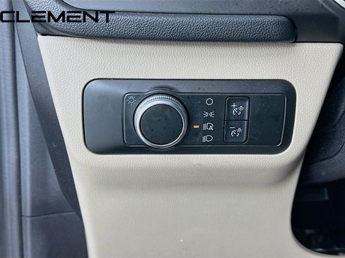 Used 2020 Ford Escape SE image 12