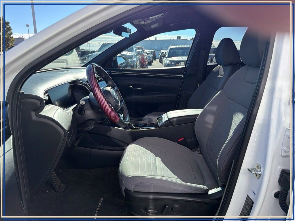 Used 2023 Hyundai Santa Cruz SEL w/ Activity Package AWD/4WD image 2