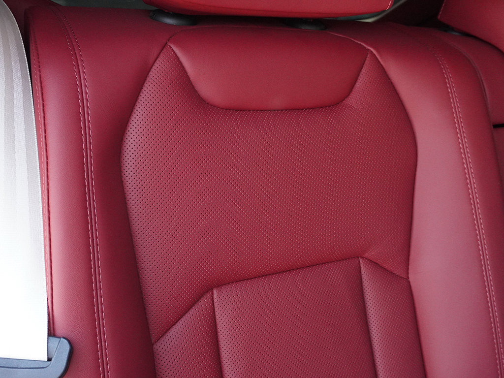 Used 2022 Lamborghini Urus AWD/4WD image 63
