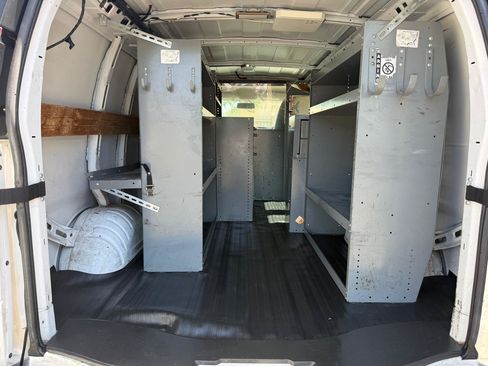 Used 2013 Chevrolet Express 2500 RWD image 13