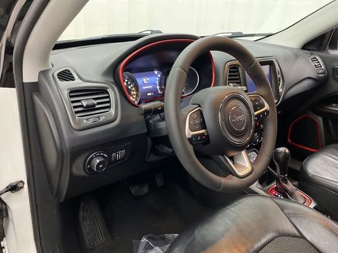 Used 2021 Jeep Compass Trailhawk AWD/4WD image 2