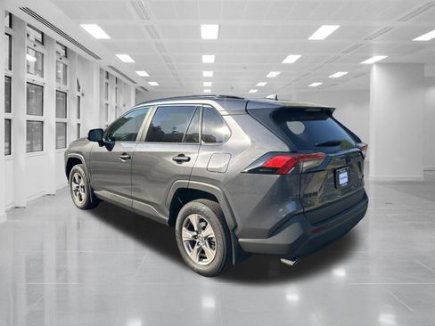Used 2025 Toyota RAV4 XLE w/ Convenience Package FWD image 7