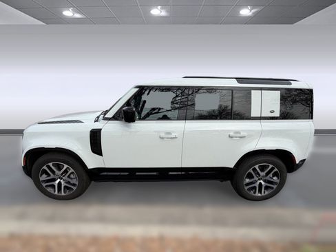 Used 2024 Land Rover Defender 110 X-Dynamic SE image 2