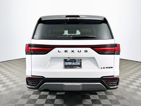 New 2025 Lexus LX 700h Luxury image 6