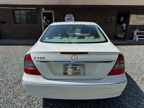 Used 2007 Mercedes-Benz E 350 Sedan image 4