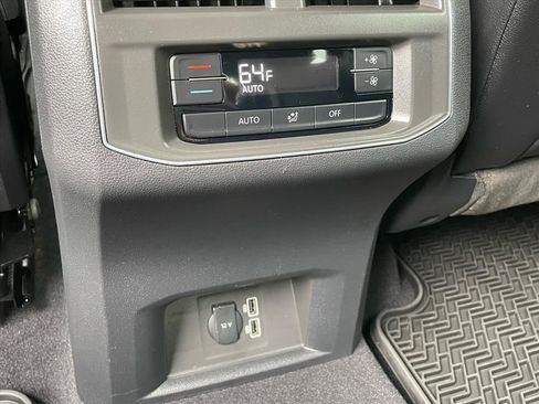 Used 2019 Volkswagen Atlas SE w/ Panoramic Sunroof Package image 11