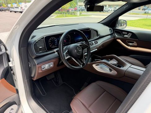 Used 2026 Mercedes-Benz GLE 350 4MATIC w/ Winter Package image 8