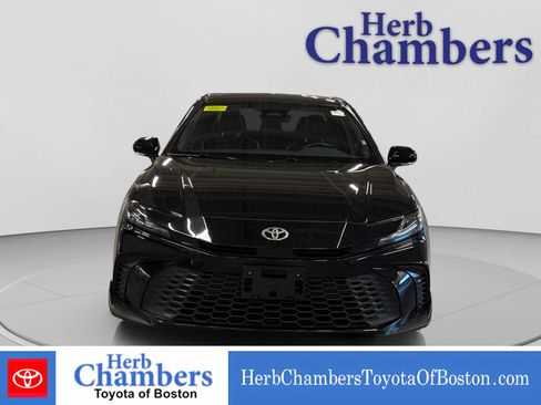 Used 2025 Toyota Camry SE w/ Convenience Package AWD/4WD image 2