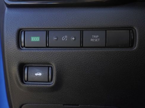 Certified 2024 Nissan Sentra SV image 9