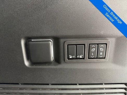 Used 2023 GMC Yukon Denali Ultimate image 17