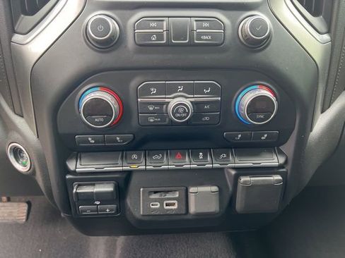 Used 2019 Chevrolet Silverado 1500 LT w/ Texas Edition image 14