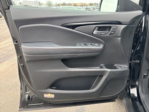 Used 2023 Honda Ridgeline Black Edition image 31