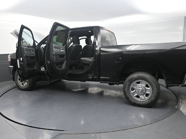 Used 2022 RAM 2500 Big Horn AWD/4WD image 35