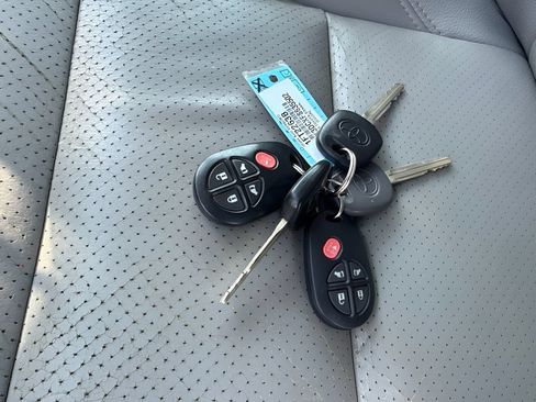 Used 2015 Toyota Sienna LE FWD image 18