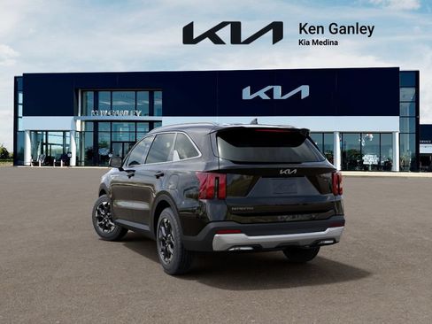 New 2026 Kia Sorento S FWD image 4
