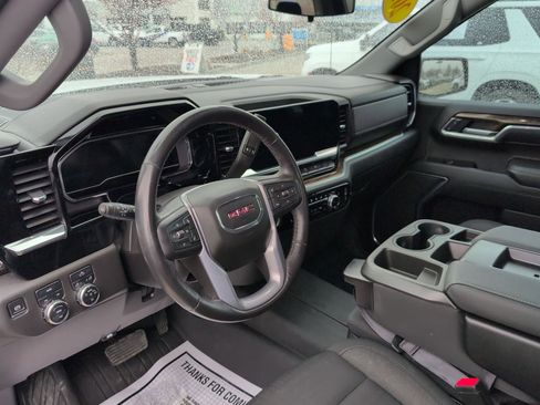 Used 2022 GMC Sierra 1500 Elevation w/ LPO, Elevation Black Package image 15