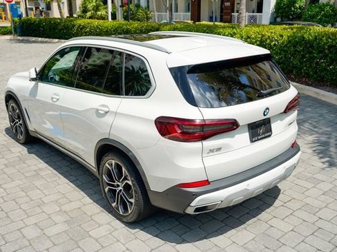 Used 2023 BMW X5 xDrive40i w/ Parking Assistance Package AWD/4WD image 21