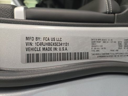 New 2025 Jeep Grand Cherokee Limited w/ Trailer Tow Package image 37