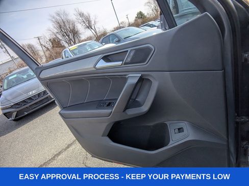 Used 2024 Volkswagen Tiguan Wolfsburg Edition image 32