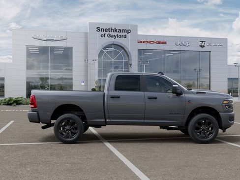 New 2026 RAM 2500 Big Horn AWD/4WD image 22