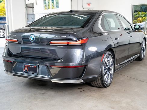 Used 2024 BMW i7 xDrive60 image 6