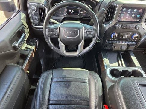 Certified 2022 GMC Sierra 2500 Denali w/ Denali Black Diamond Edition image 13